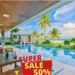 Luxury Pool Close To The Private 빌라